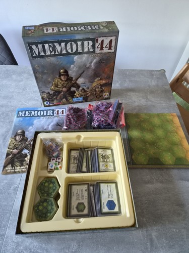 Memoir board card game - board/card,